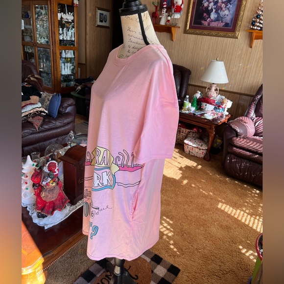 Women’s FRIENDS how you doing’? Central Perk night dress with pockets. - Picture 12 of 16